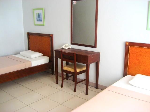 Sun Avenue Tourist Inn & Cafe Tagbilaran Eksteriør billede