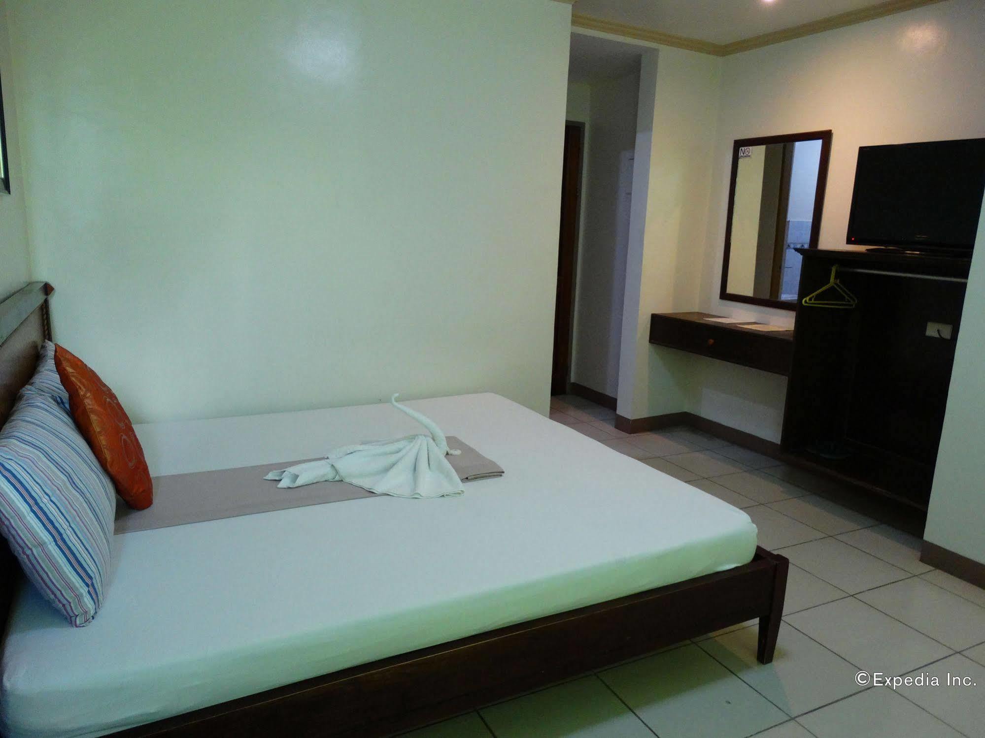 Sun Avenue Tourist Inn & Cafe Tagbilaran Eksteriør billede